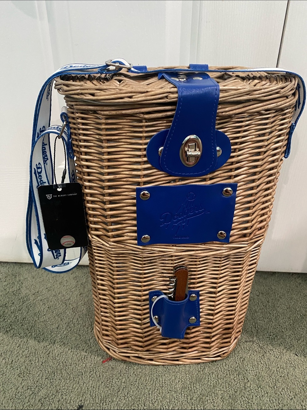 LA Dodgers Wicker Wine Insulated Cooler Bag with Logo Strap & Corkscrew